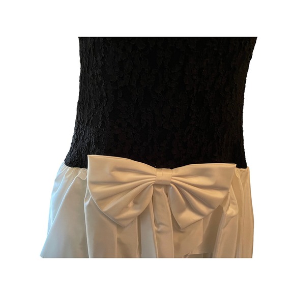 Susan Roselli Vijack Black Lace Off Shoulder Ruffled Bow Party Dress 9-10 USA - Picture 6 of 9